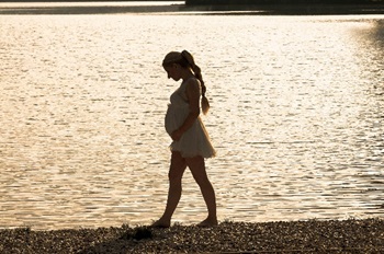 妊娠中 足の付け根の痛み 原因は骨盤 痛みの軽減方法 子育て応援隊